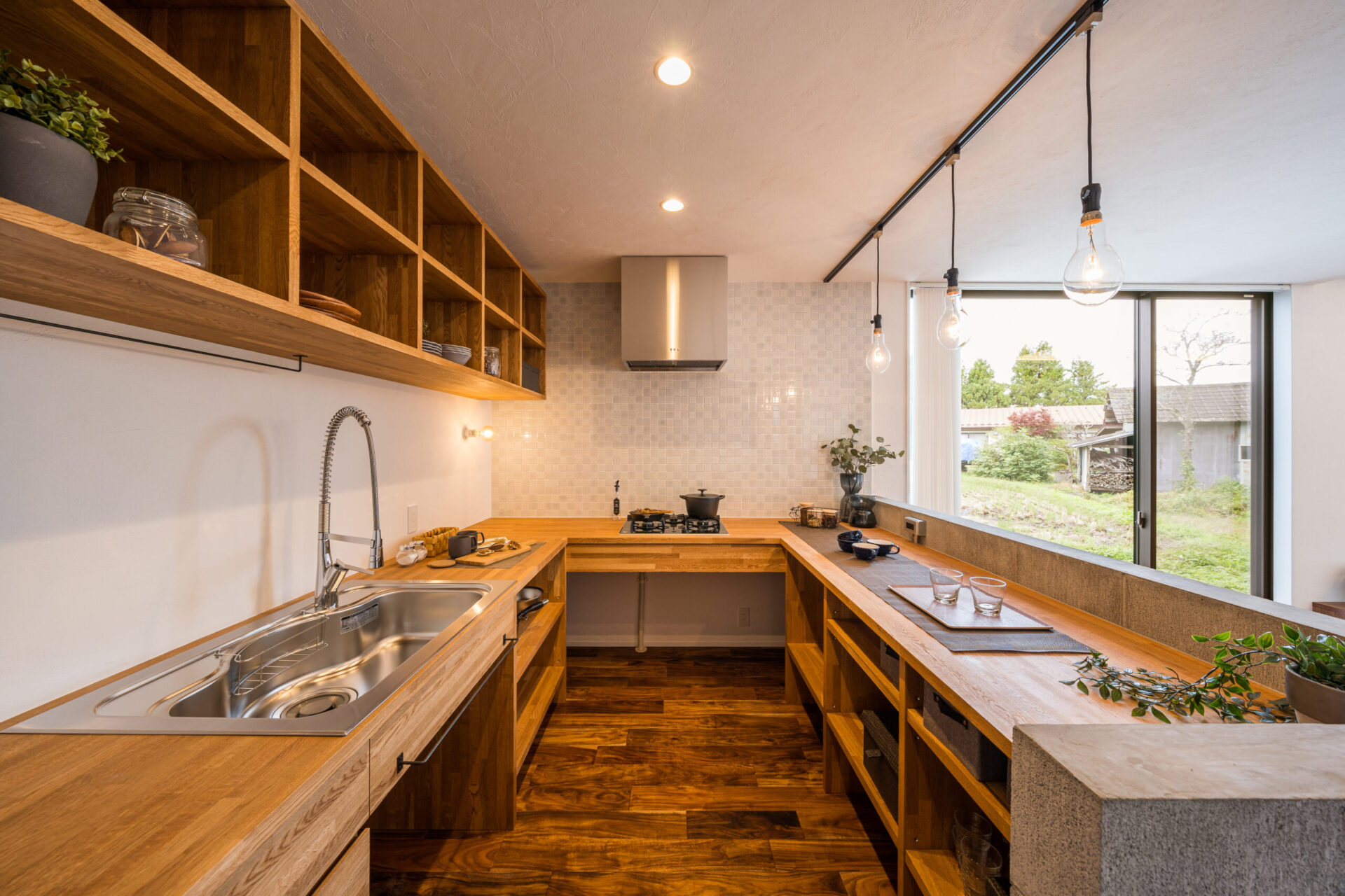 最初から最後まで<>信頼して<>、　<>ワクワクしながら家づくり<>を楽しめました